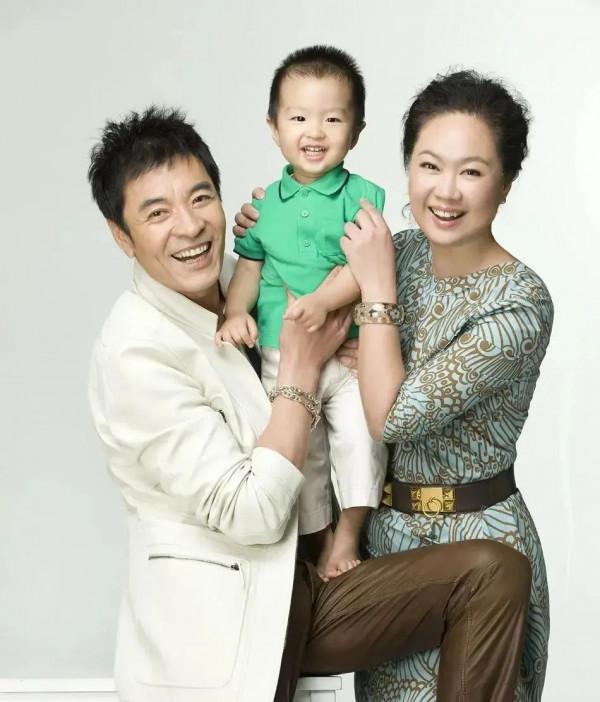 10位抗戰片英雄主演現狀:有人成將軍,有人罹患癌症,有人已離世 10位抗戰片英雄主演現狀:有人成將軍,有人罹患癌症,有人已離世