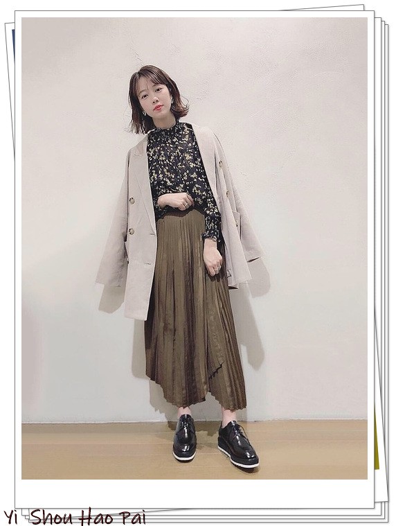 中秋季節穿米色西裝！對於30-40歲的女人來說氣質會很好