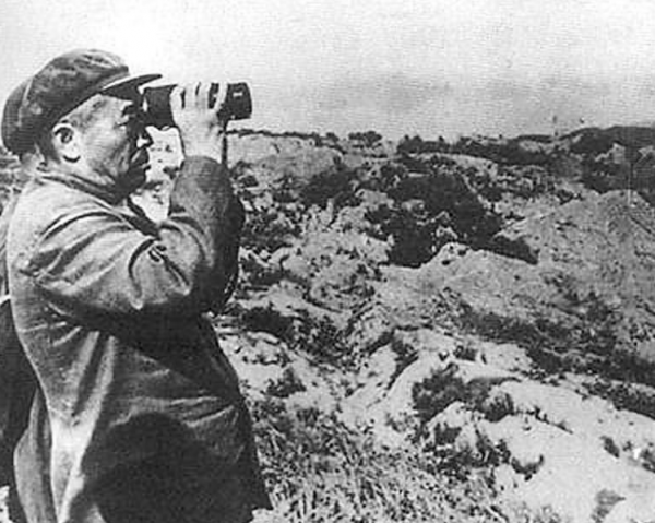 1952年彭德懷回國，鄧華請求粟裕接替總指揮，毛主席為何拒絕？