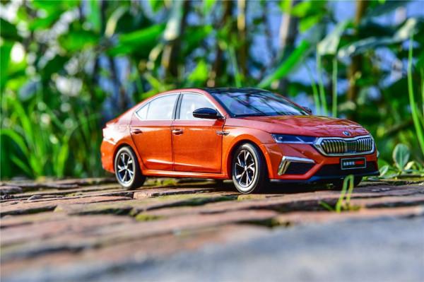 橙風破浪，明銳PRO能量橙車模外拍