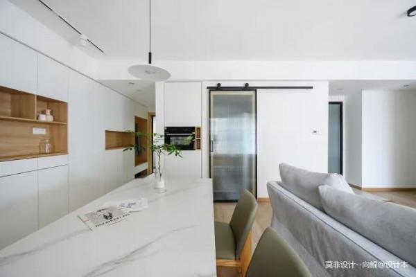 原木+白，簡約即正義的五口之家