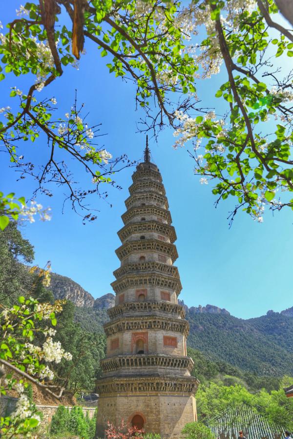 靈巖寺：“海內四大名剎”之首