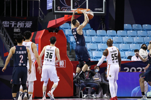 練兵失敗，險些翻車！廣東宏遠小將靠不住？