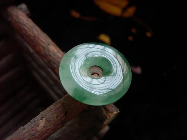 消失7年後，他帶回一隻玉杯：比玉更珍貴的，是珍惜彼此的心