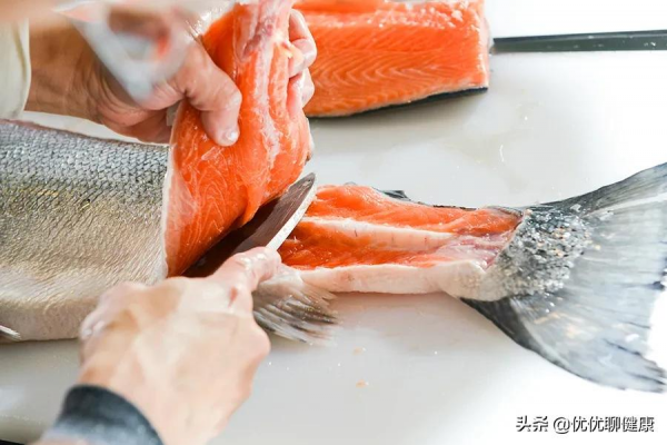 高血壓冬季高發！醫生提醒，平時注意這7點，血壓“穩如山”