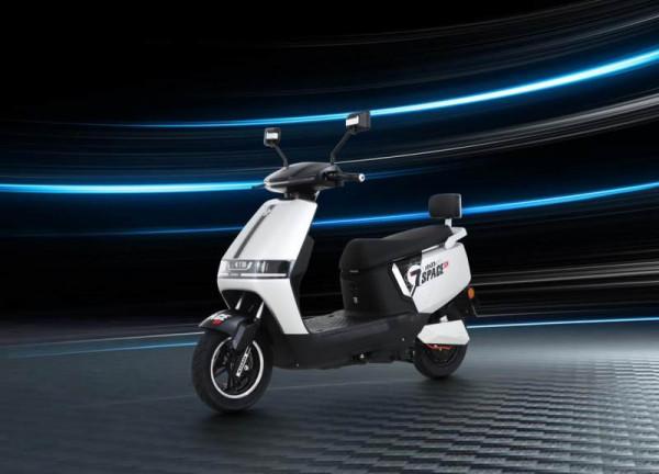 一次充電300裡，外賣小哥都在騎的小刀長征版電動車，續航真的給力