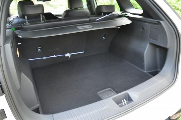 感受一汽奔騰T55:看上去很硬朗 其實非常舒適 感受一汽奔騰T55:看上去很硬朗 其實非常舒適