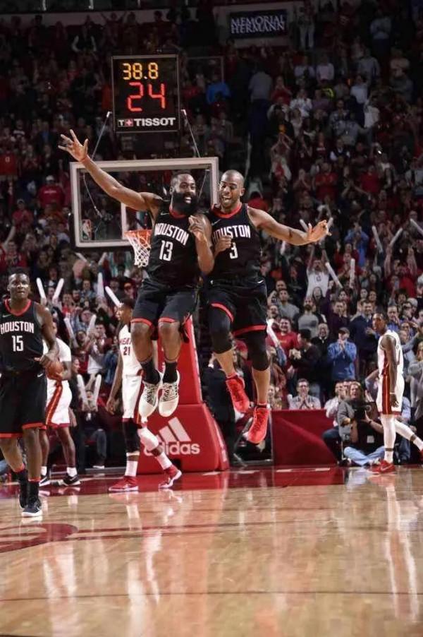 保羅吹消停吧，把他換成哈登，早打出統治級了，就像前幾年的勇士