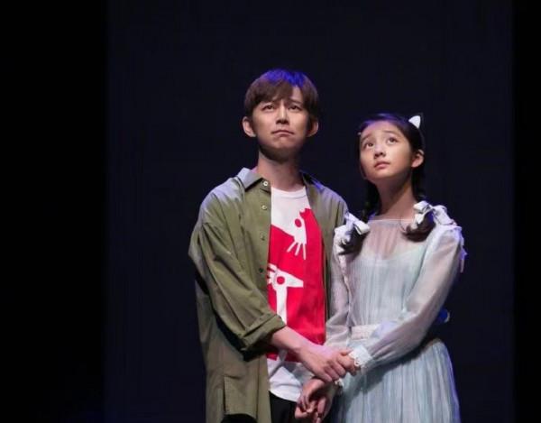 星二代更內卷！戚薇女兒參加鋼琴比賽，王詩齡一幅畫拍賣12萬