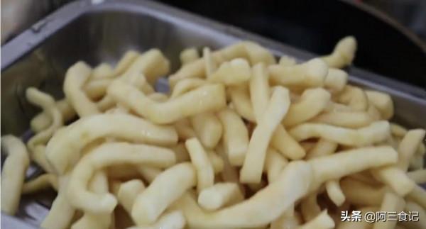 沙琪瑪最簡單的做法，一碗麵粉3個雞蛋，香脆酥軟，比買的還好吃