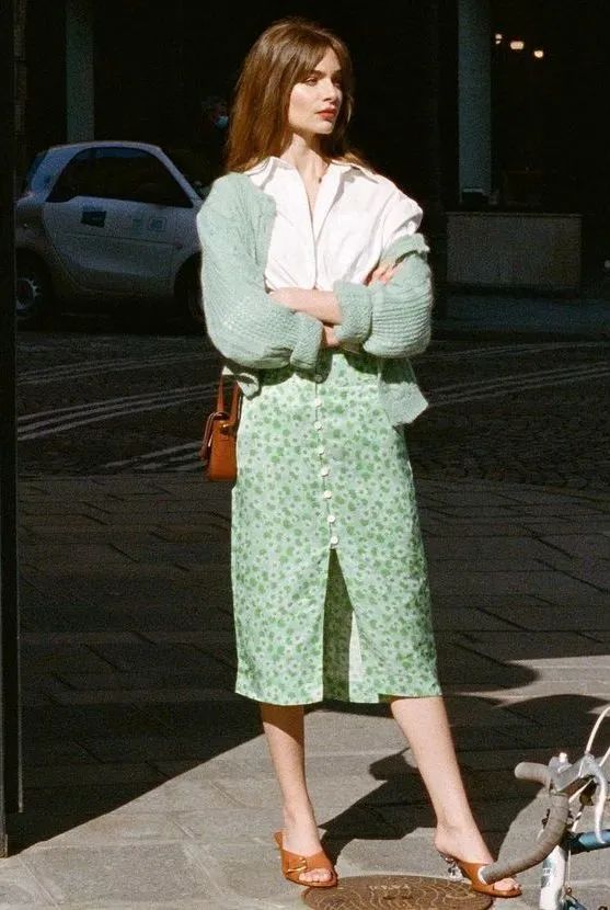 今秋最流行的5件外套+裙子，巨顯瘦巨時髦