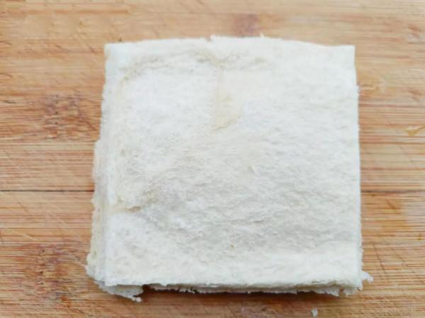 孩子不愛吃飯？1根香蕉2片面包做個爆漿小甜點，營養又好吃