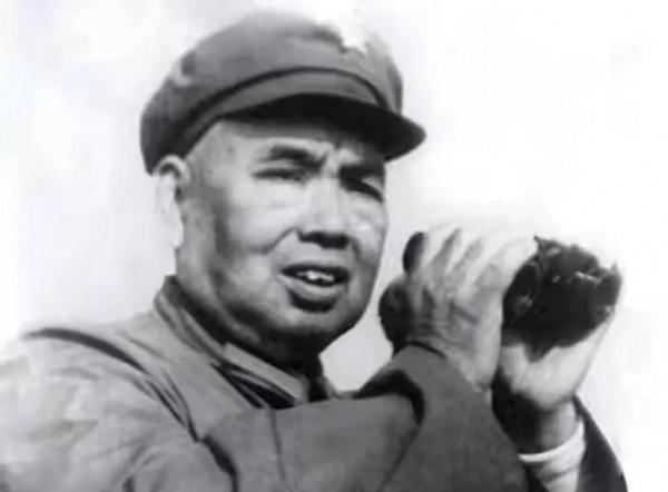 毛主席號召火葬，許世友為何不願意？眾多領導人為何選擇撒放骨灰