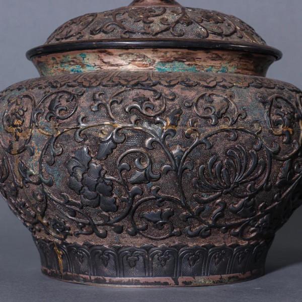 迴流 純銀鏨刻纏枝紋蓋罐一對