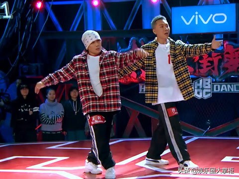 這就是街舞：他在前幾季被質疑為混子，這一季直接坐上裁判席