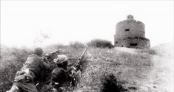 八路軍繳獲山炮無用處，埋到深山中，一年後挖出來還屢建奇功