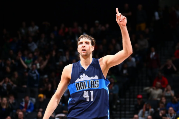 在NBA歷史當中,奧拉朱旺和諾維斯基誰才是最強的國際球員? 在NBA歷史當中,奧拉朱旺和諾維斯基誰才是最強的國際球員?