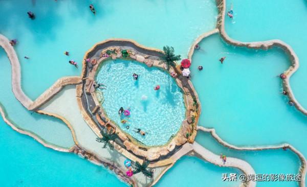 航拍廣西版“棉花堡”溫泉 碧藍如玉宛如層層梯田 航拍廣西版“棉花堡”溫泉 碧藍如玉宛如層層梯田