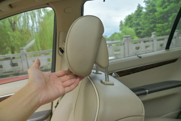 6缸6座的賓士R350L,輕鬆勝任多人出行 6缸6座的賓士R350L,輕鬆勝任多人出行