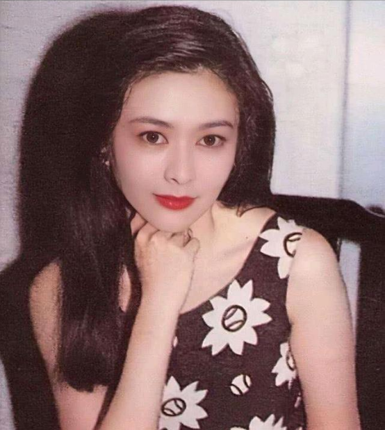 《新白娘子傳奇》29年，有人流產有人離世，8位主演現狀差距太大