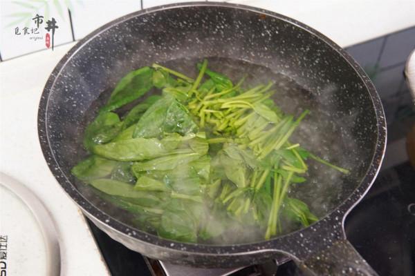 秋季,菠菜和豬肝真是絕配,含鐵元素充足,常吃元氣滿滿過秋天 秋季,菠菜和豬肝真是絕配,含鐵元素充足,常吃元氣滿滿過秋天