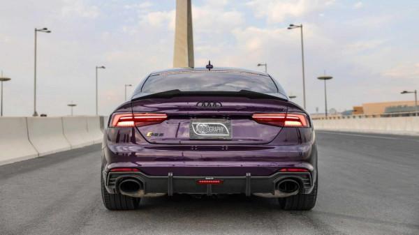 奧迪RS5改裝方案,內飾“異型”方向盤抓人眼球,你愛了嗎? 奧迪RS5改裝方案,內飾“異型”方向盤抓人眼球,你愛了嗎?