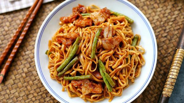 教你做新疆蒸麵，做法簡單，方便易學，愛吃麵食的你一定會喜歡