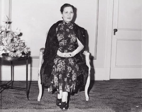 孔令俊招親:梳著大背頭、穿旗袍搭高跟鞋約會胡宗南,結果如何? 孔令俊招親:梳著大背頭、穿旗袍搭高跟鞋約會胡宗南,結果如何?