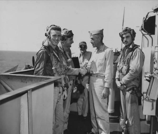 萊特灣大海戰（四十四）