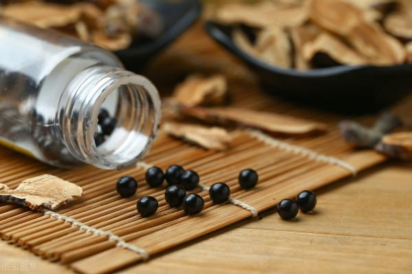 4箇中成藥，降壓、抗凝、改善心功能，用於高血壓致眩暈、頭痛等