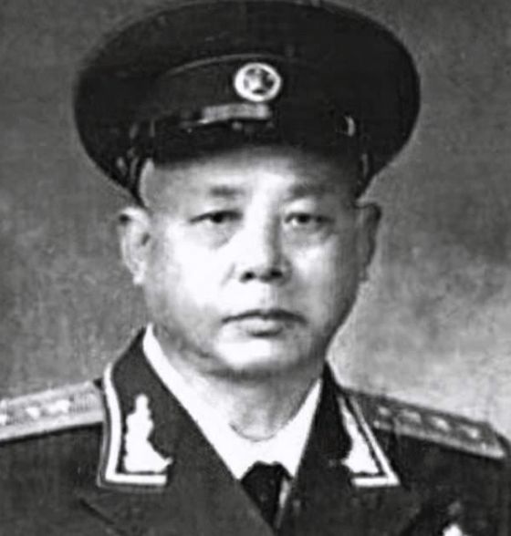 老紅軍闖中南海見毛主席要水泥不讓進，在紙條上寫外號，主席接見