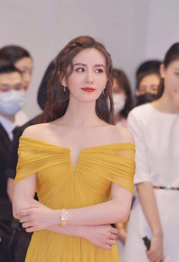 都說TVB演員青黃不接，內地小花又何嘗不是呢，觀眾只認那幾張臉