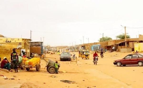 28年前中國姑娘遠嫁非洲黑人，從父母反對到中尼斷交，終修成正果