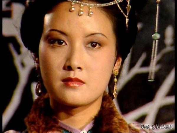 王扶林說，鄧婕這張臉，就是&OpenCurlyDoubleQuote;上鏡臉&rdquo;，這些照片是最好的證明