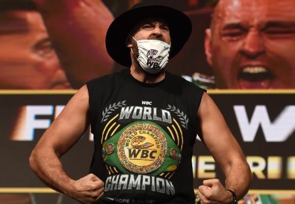 三番戰稱重儀式結束，富里與維爾德體重均破紀錄