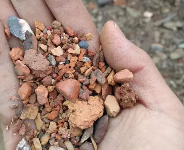 養花盆土硬邦邦?澆點“軟化水”,土壤肥沃營養足,鬆軟如麵包 養花盆土硬邦邦?澆點“軟化水”,土壤肥沃營養足,鬆軟如麵包