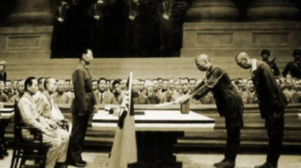 49年李克農宣佈外交部機要處長是誰,底下人問:這是哪一位同志? 49年李克農宣佈外交部機要處長是誰,底下人問:這是哪一位同志?