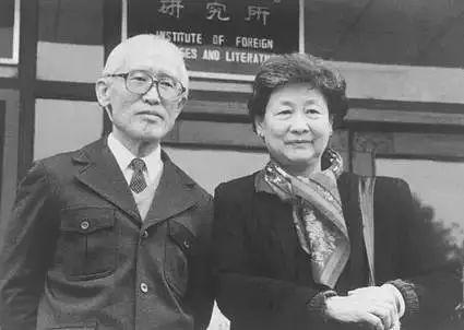 17歲表哥愛上14歲表妹，不顧反對偏要結婚，7年生5子，攜手61年