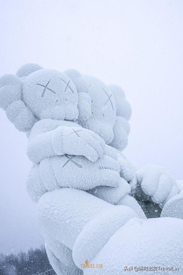 去長白山看展:風靡全球的雪中KAWS 去長白山看展:風靡全球的雪中KAWS