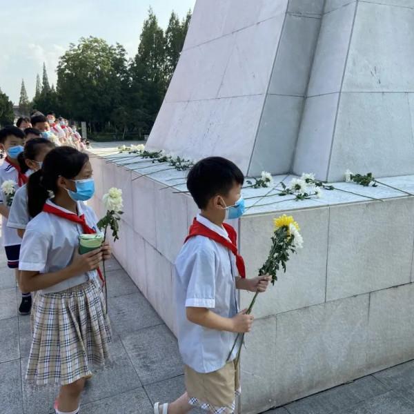 賡續精神血脈 傳承紅色基因——淮師二附小少先大隊舉行主題尋訪活動