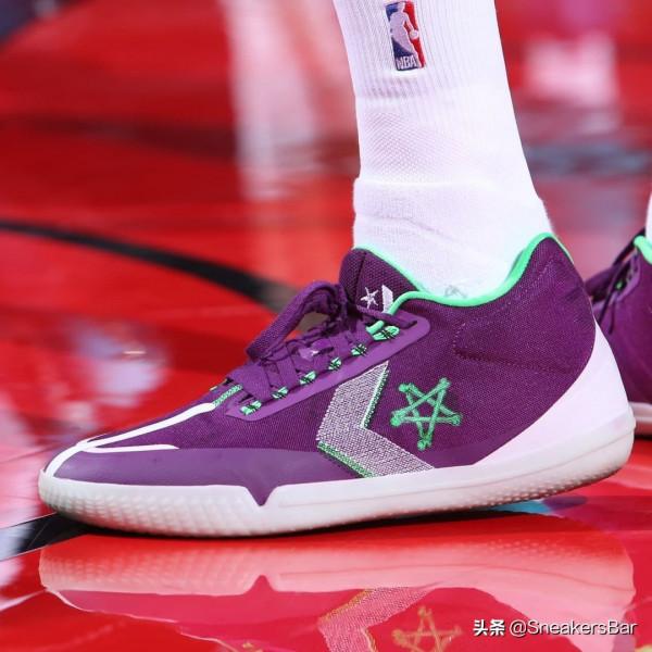 每日NBA球星上腳球鞋(12月18日) 每日NBA球星上腳球鞋(12月18日)