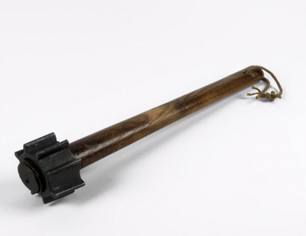 八磅錘、螺紋鋼，一戰時期那些千奇百怪又殘酷的塹壕戰武器