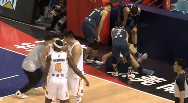 爆冷！廣東不敵山西跌出前四，易建聯15+7，原帥8記三分轟28分