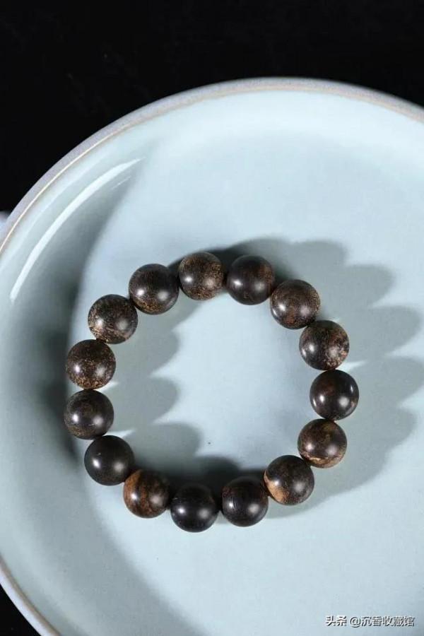 「沉香收藏館•臻品」越南芽莊沉香沉水手串