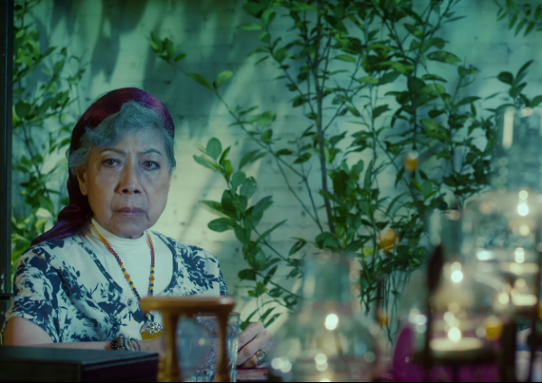 《山村老屍》導演新作，鬼後羅蘭加持，卻依然擺脫不了爛片的命運