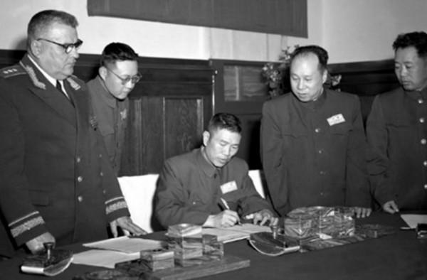 入朝在即，毛澤東卻臨陣換將：換掉13兵團主將！2年後才知真高明