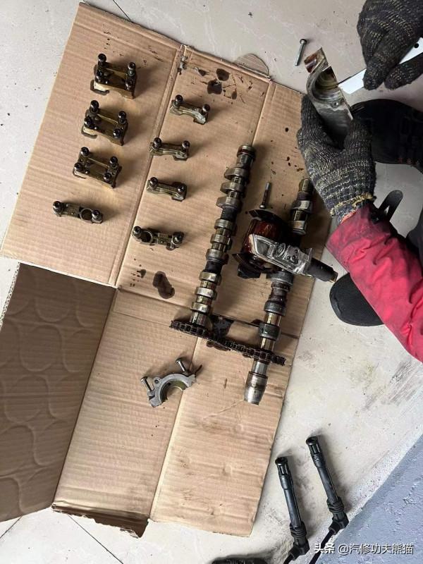 經濟下行購買新車計劃暫緩，翻新復古老爺車圓屁股奧迪老A6照樣香