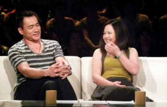 “武松”丁海峰，娶普通妻子相愛30年，兒女雙全惹人羨