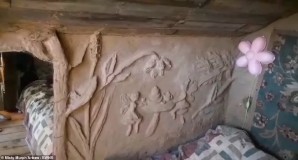 加拿大夫婦逃離城市到鄉下蓋房生娃,生活清苦但也過得美滋滋 加拿大夫婦逃離城市到鄉下蓋房生娃,生活清苦但也過得美滋滋