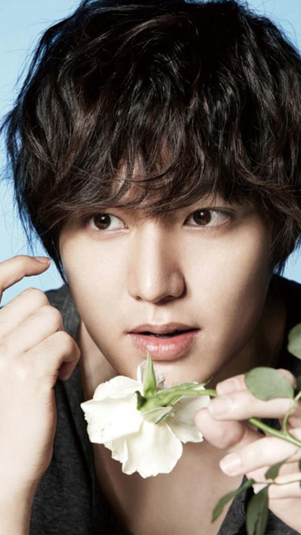 這6個明星明明是純天然，卻像極了整容臉，你看走眼幾個？